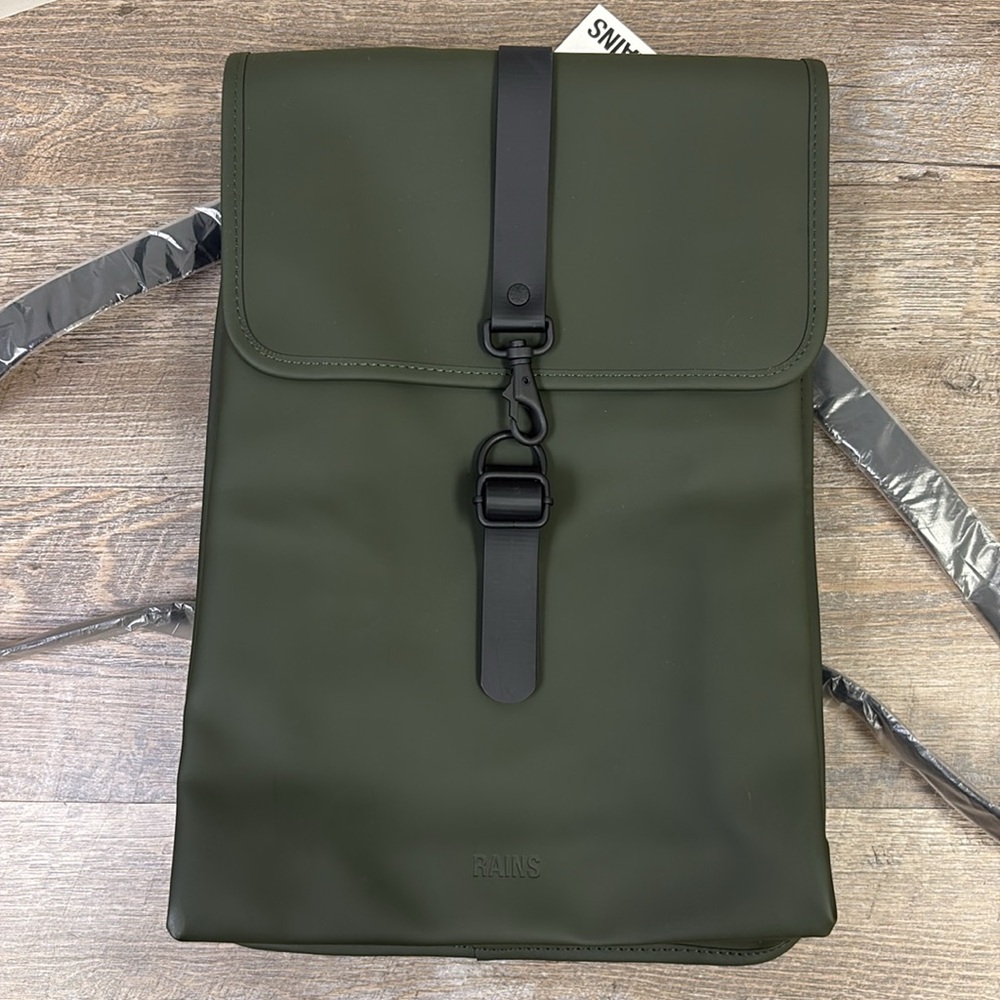 SOLD IN STORE NEW Rains RUCKSACK Backpack - Picture 3 of 9